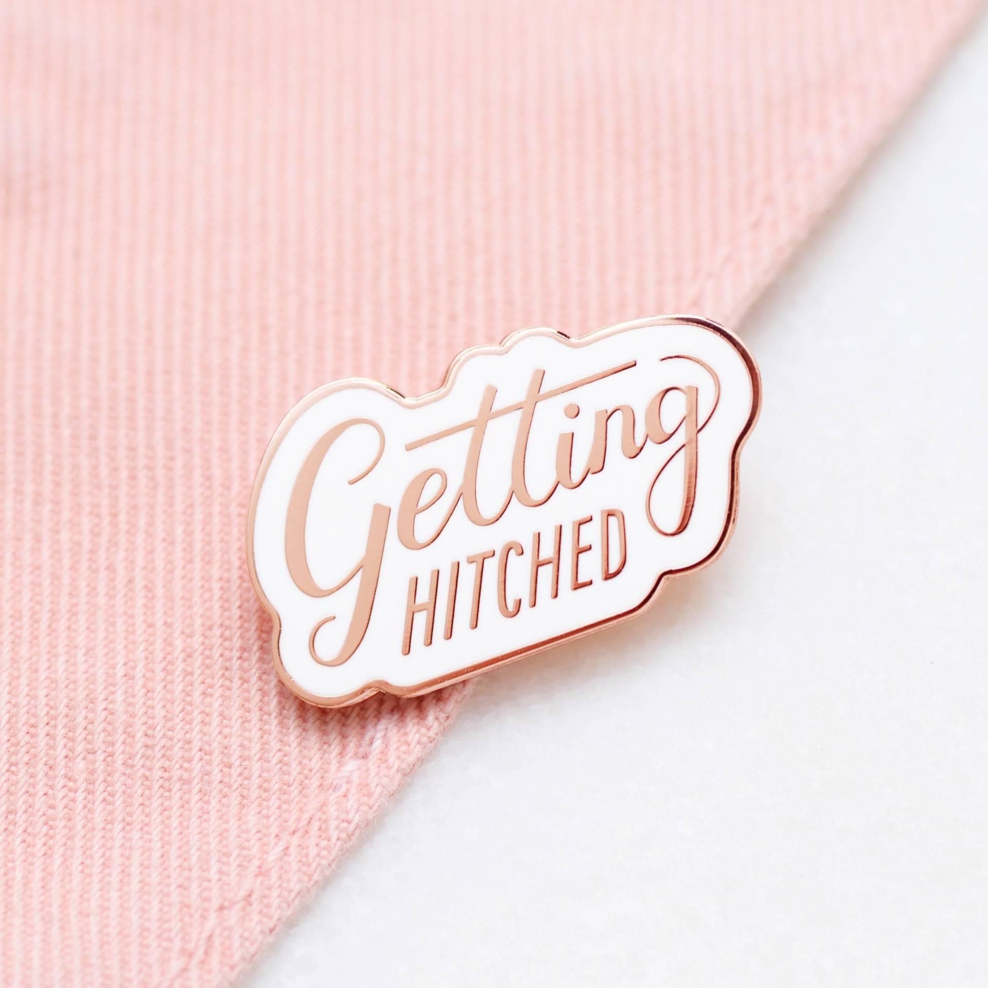 Emaille Pin - Hochzeit Hen Party Badge Bachelorette Harte Braut Geschenk Verlobung Emaille Pin - Hochzeit Hen Party Badge Bachelorette Harte Braut Geschenk Verlobung von AlphabetBags