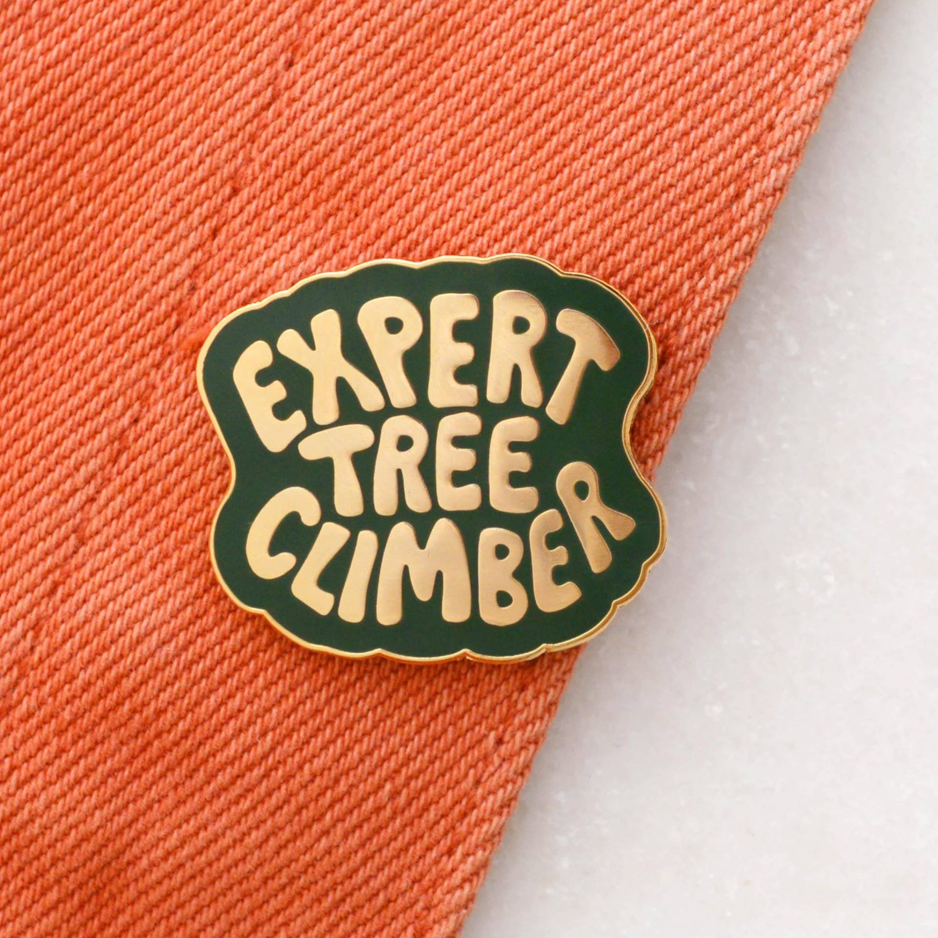 Expert Baum Kletterer Pin - Anstecknadel Sommer Geschenk Für Die Reise Flair Brosche Pins Anstecker Expert Baum Kletterer Pin - Anstecknadel Sommer Geschenk Für Die Reise Flair Brosche Pins Anstecker von AlphabetBags