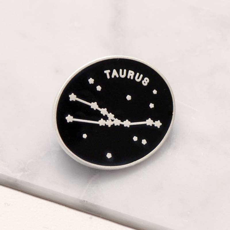Stier Pin - Sternzeichen Sternbild Emaille Hard Pins Flair Geburtstag Abzeichen Starsign Geschenk Stier Pin - Sternzeichen Sternbild Emaille Hard Pins Flair Geburtstag Abzeichen Starsign Geschenk von AlphabetBags