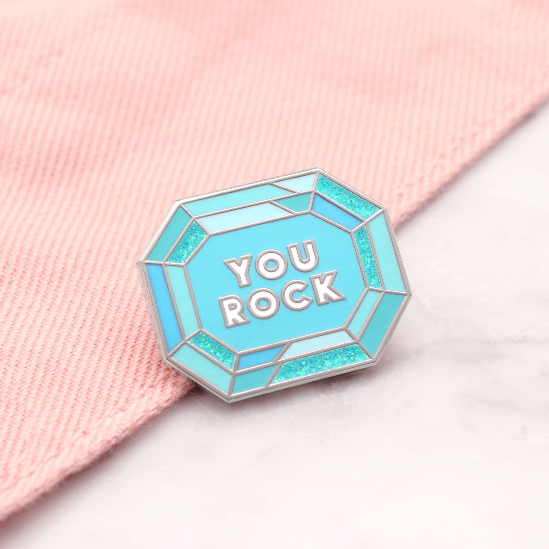 You Rock Pin - Emaille Flair Positive Anstecknadel Pins Slogan Glitzer Abzeichen Edelstein Anstecker You Rock Pin - Emaille Flair Positive Anstecknadel Pins Slogan Glitzer Abzeichen Edelstein Anstecker von AlphabetBags