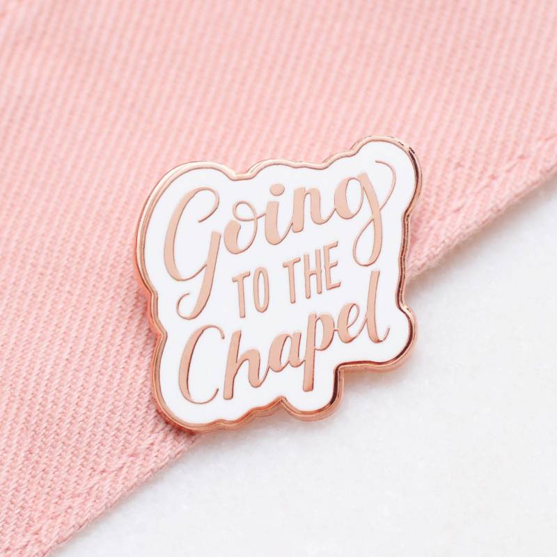 Zur Kapelle Gehen Emaille Pin - Hochzeit Anstecker Hen Party Badge Bachelorette Hard Enamel Brautgeschenk Verlobung Geschenk Zur Kapelle Gehen Emaille Pin - Hochzeit Anstecker Hen Party Badge Bachelorette Hard Enamel Brautgeschenk Verlobung Geschenk von AlphabetBags