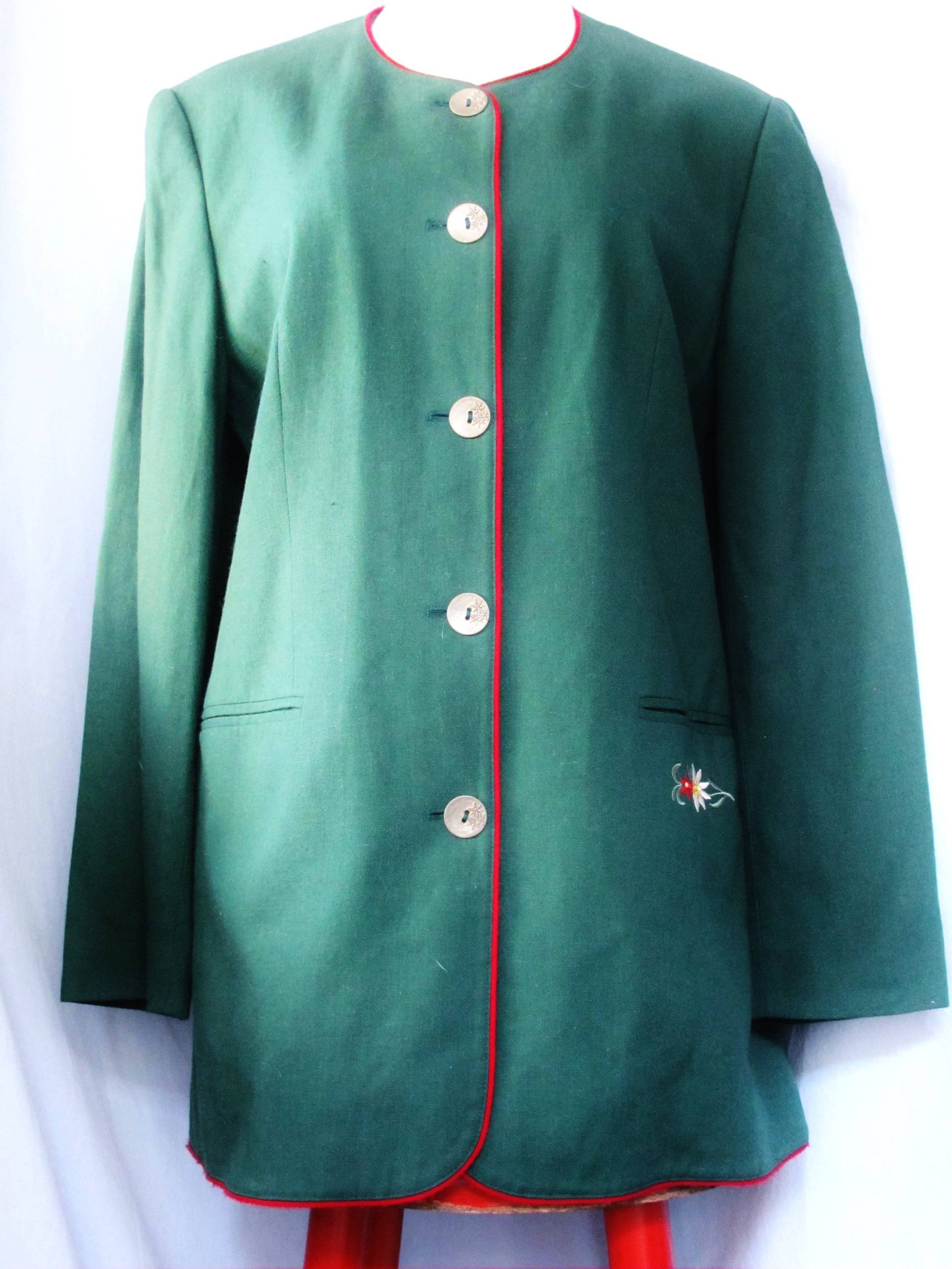 Vintage Leinen Trachtenjacke Edelweiss Mit Bestickung Zum Oktoberfest Vintage Leinen Trachtenjacke Edelweiss Mit Bestickung Zum Oktoberfest von AlpineCountryLooks