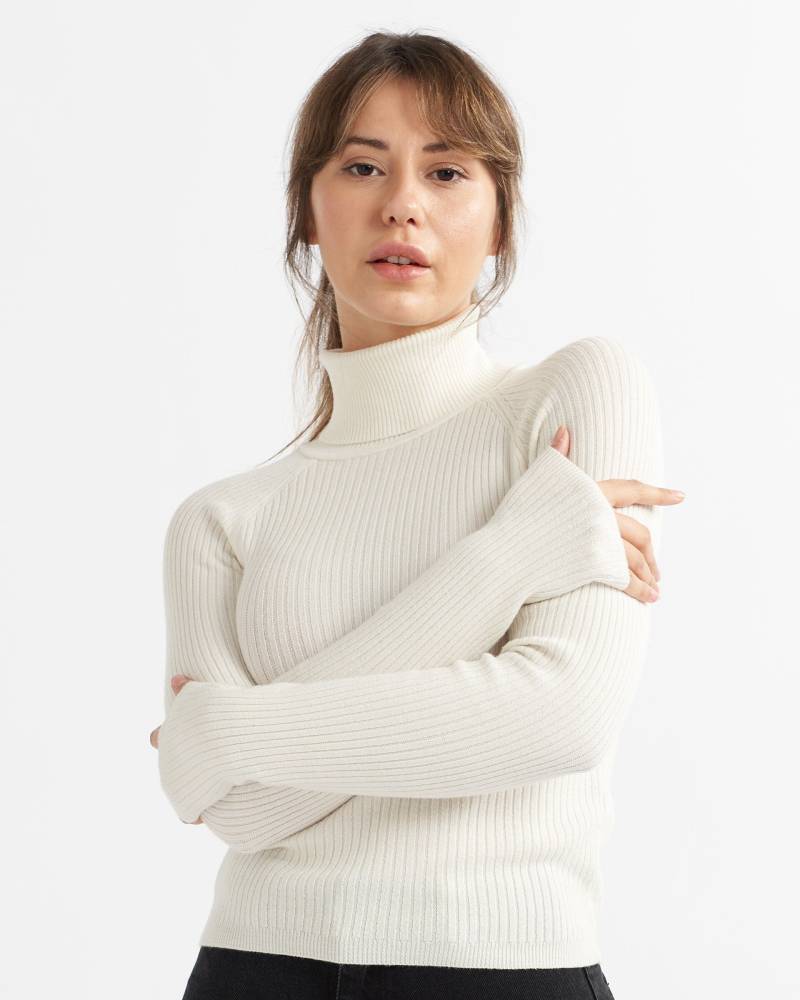 Gerippter Strickrollkragenpullover Silk Touch Rollkragenpullover von AlseStudio