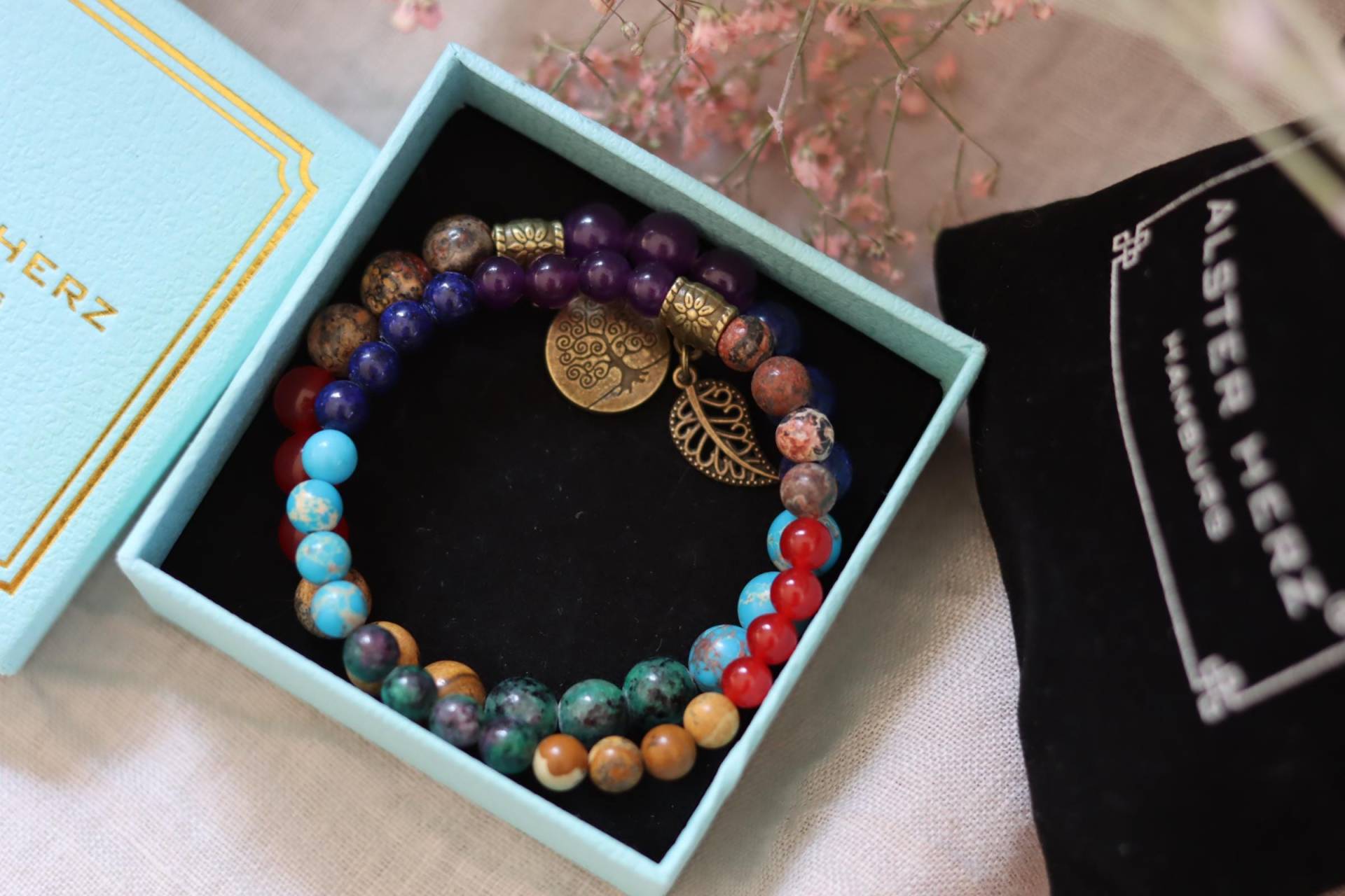 Chakra Armband Set Damen - Buntes Yoga Mit Lebensbaum & Blatt Anhänger Spiritueller Schmuck, Geschenk Für Frauen Chakra Armband Set Damen - Buntes Yoga Mit Lebensbaum & Blatt Anhänger Spiritueller Schmuck, Geschenk Für Frauen von AlsterHerz