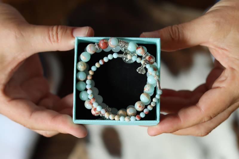 Mehrschichtiges Edelstein Armband Set Mit Lotus Anhänger - Damen Schmuck Türkis Boho Stil Geschenkidee Mehrschichtiges Edelstein Armband Set Mit Lotus Anhänger - Damen Schmuck Türkis Boho Stil Geschenkidee von AlsterHerz