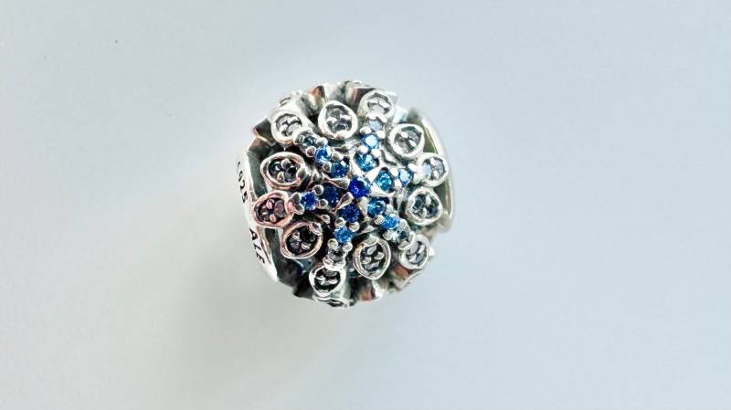 Authentisch Original Pandora Eisblaue Schneeflocke Charm 791760Nblmx Silber 925 Mit Blaues Zirkonia Bead Ale New Authentisch Original Pandora Eisblaue Schneeflocke Charm 791760Nblmx Silber 925 Mit Blaues Zirkonia Bead Ale New von Altarshopp