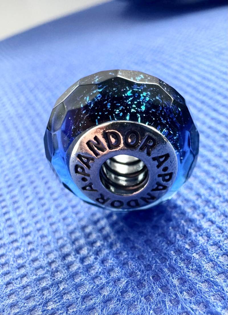 Original Pandora 791646 Schillernd Blaue Facetten Charm Murano-Glas Silber 925 Neu von Altarshopp