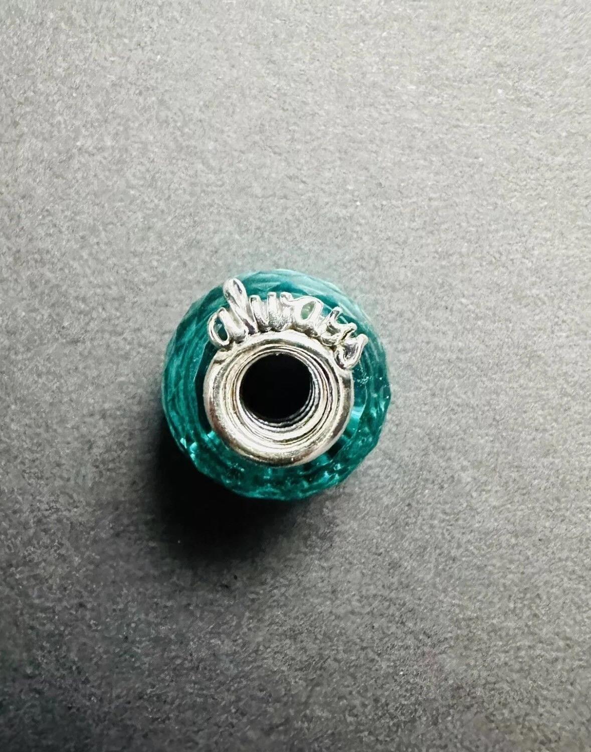 Original Pandora Facettiertes Murano-Glas Freundschafts-Charm 792762C01 Silber 925 Neu Original Pandora Facettiertes Murano-Glas Freundschafts-Charm 792762C01 Silber 925 Neu von Altarshopp