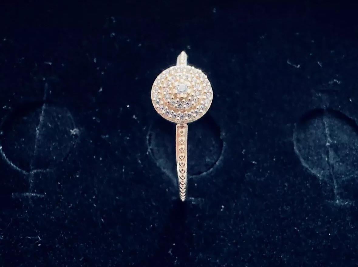 Original Pandora Ring Strahlende Eleganz Gold 14 Karat Zirkonia 150184Cz-60 Neu Original Pandora Ring Strahlende Eleganz Gold 14 Karat Zirkonia 150184Cz-60 Neu von Altarshopp