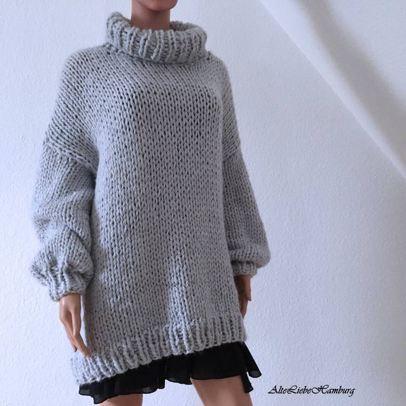 Oversize Pulli in Polarweiß - Handgestrickt Oversize Pulli in Polarweiß - Handgestrickt von AlteLiebeHamburg