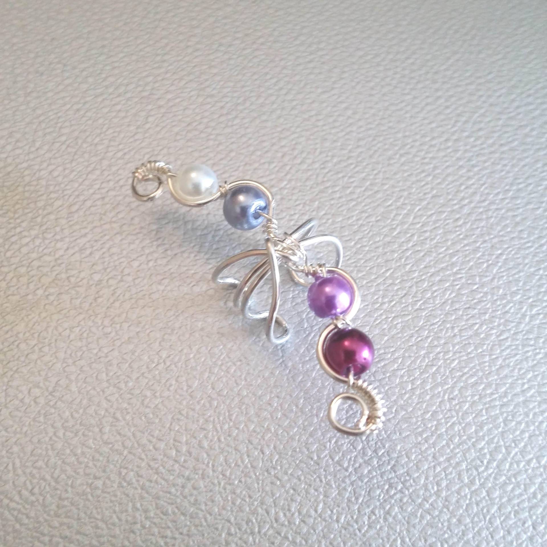 Lila Ohrmanschette, Silber Perle Ohr Wickeln, Knorpel Ring, Clip Fake-Piercing, Keine Piercings von AlteredElegance