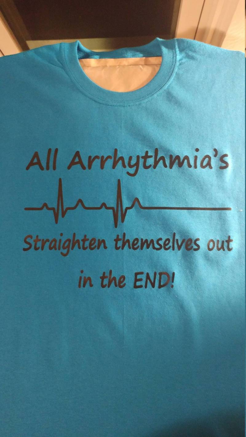 Alle Arrhythmien Richten Sich Aus Shirt von AlteredGoodsStore