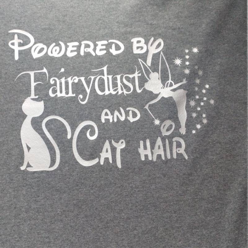 Angetrieben Von Fee Staub Und Katze Haar Shirt von AlteredGoodsStore