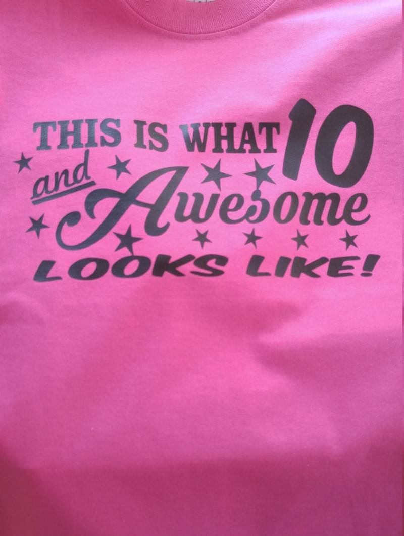 Das Ist, Was 10 Und Genial Sieht Aus Wie Shirt von AlteredGoodsStore