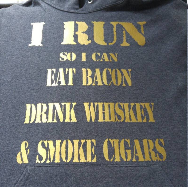 Ich Laufe, So Kann Ich Hoodie von AlteredGoodsStore