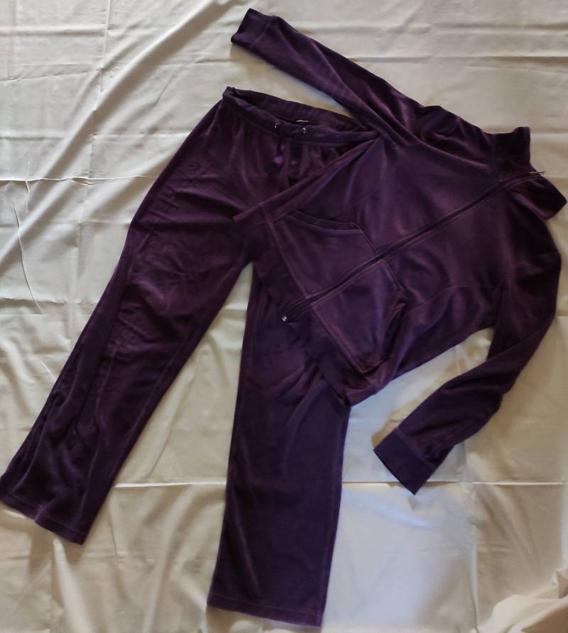 Esmara Hausanzug Lila Jogginganzug 2 - Teiler Gr. 36/38 von AltesundRares