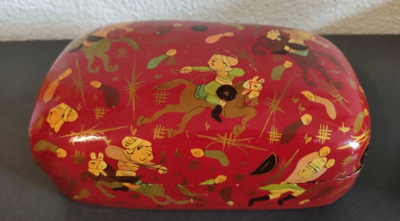 Vintage Handgemachte Lack-Schmuckdose, Pappmaché-Box Aus Asien von AltesundRares