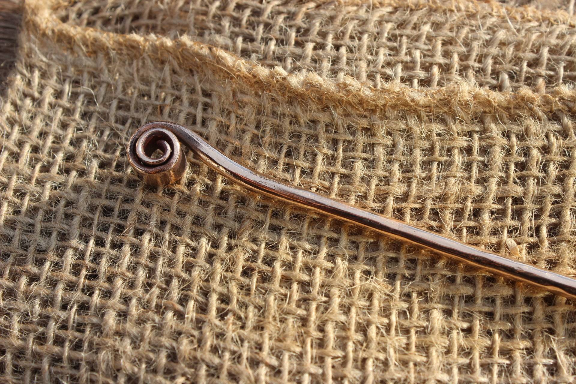 200mm Rollenkopfnadel Haarnadel Bronzenadel Gewandnadel Der Bronzezeit Bronzeage Larp Reenactment "2802" 200mm Rollenkopfnadel Haarnadel Bronzenadel Gewandnadel Der Bronzezeit Bronzeage Larp Reenactment "2802" von Altmarkbronze