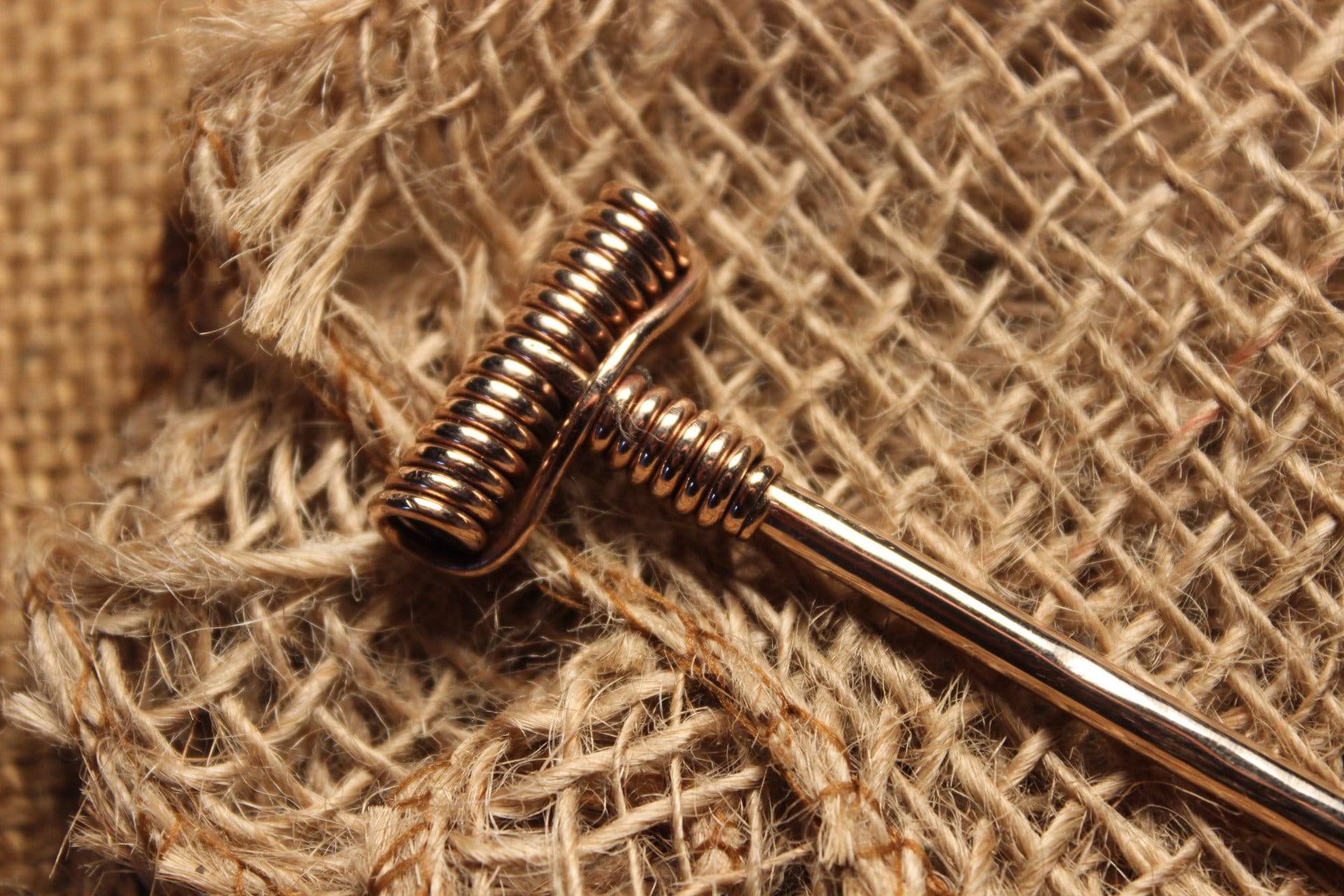 Aunjetitzer Aunjetitz Schleifennadel Gewandnadel Frühbronzezeit Bronzezeit Haarnadel Schleifenkopfnadeln Aus Bronze. 2300 - 1500 V.chr. 5 Aunjetitzer Aunjetitz Schleifennadel Gewandnadel Frühbronzezeit Bronzezeit Haarnadel Schleifenkopfnadeln Aus Bronze. 2300 - 1500 V.chr. 5 von Altmarkbronze