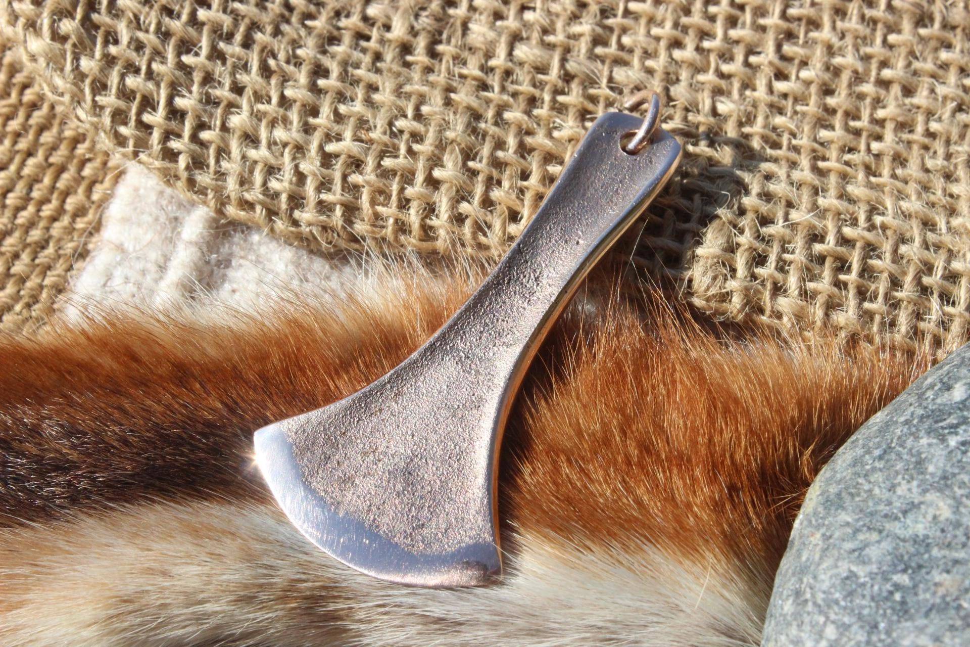 Axtanhänger Anhänger Randleistenbeil Leistenbeil Aunjetitzer Kultur Himmelsscheibe Beil Axt Bronzeschmuck Bs79 von Altmarkbronze