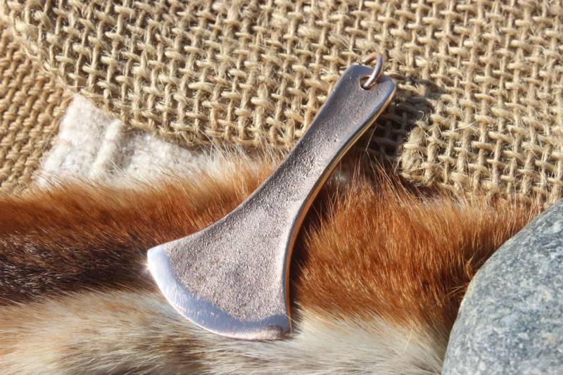 Axtanhänger Anhänger Randleistenbeil Leistenbeil Aunjetitzer Kultur Himmelsscheibe Beil Axt Bronzeschmuck Bs79 von Altmarkbronze