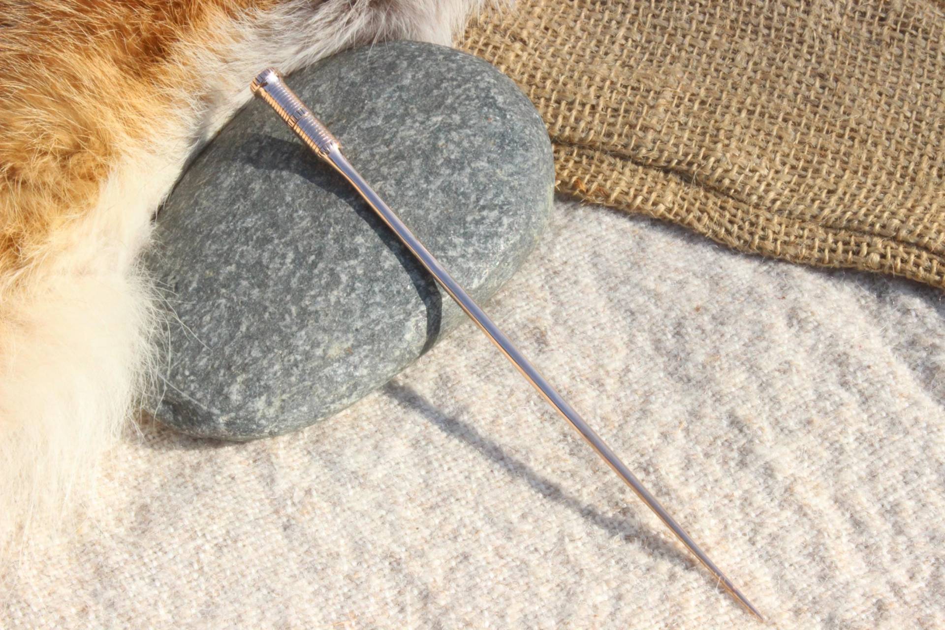 Bronzenadel "Hagenauer Wald" 15.-14.jh.v.chr. Mittlere Bronzezeit Gewandnadel Bronze Nadel Hg1 Bronzenadel "Hagenauer Wald" 15.-14.jh.v.chr. Mittlere Bronzezeit Gewandnadel Bronze Nadel Hg1 von Altmarkbronze