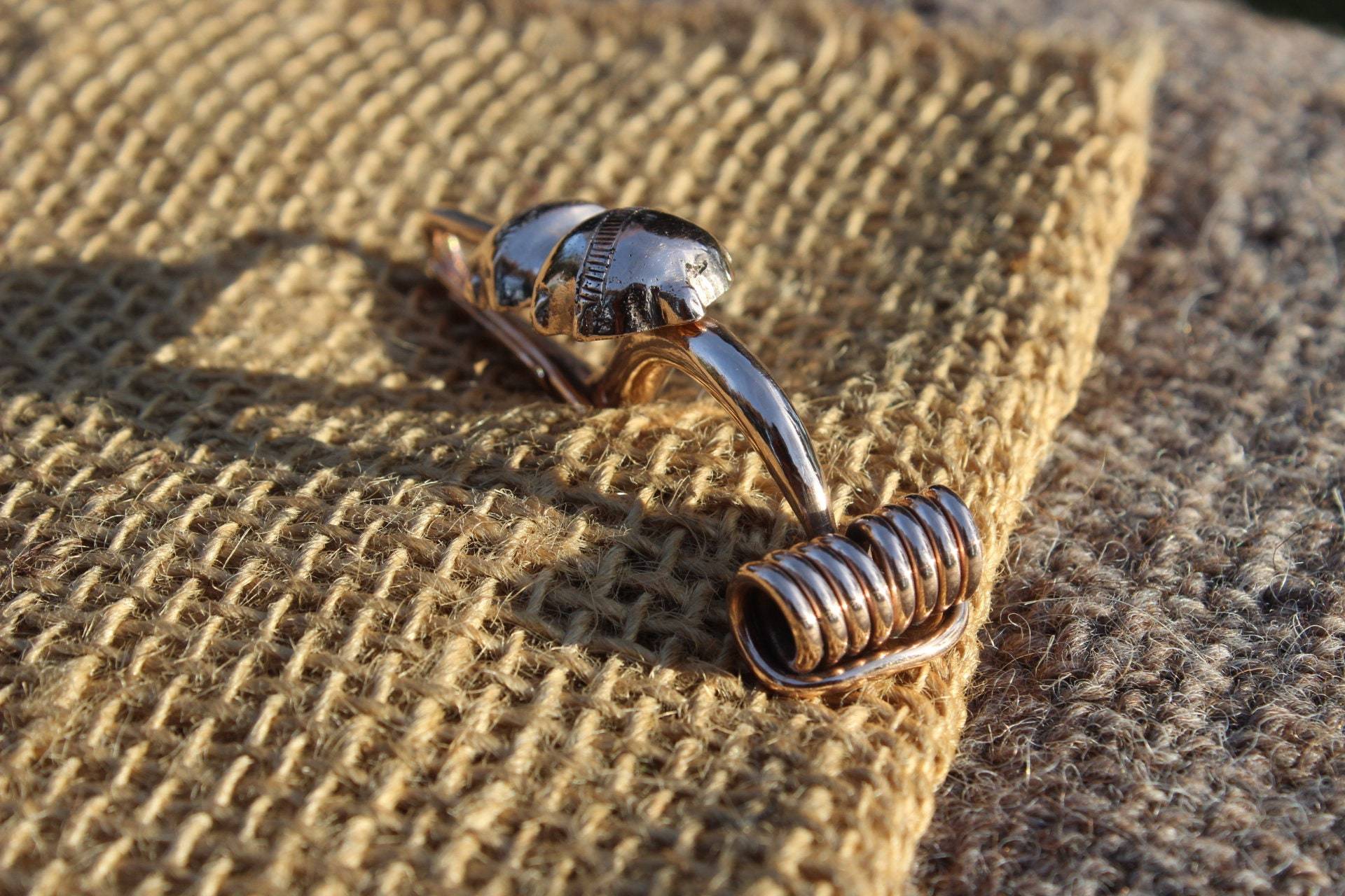 Eisenzetliche Eichelfibel Fibel Fibula Latene Kelten Germanen Reenactment Gewandschließe Jastorf Kultur Bronzefibel Bronze Einteilig 4 Eisenzetliche Eichelfibel Fibel Fibula Latene Kelten Germanen Reenactment Gewandschließe Jastorf Kultur Bronzefibel Bronze Einteilig 4 von Altmarkbronze