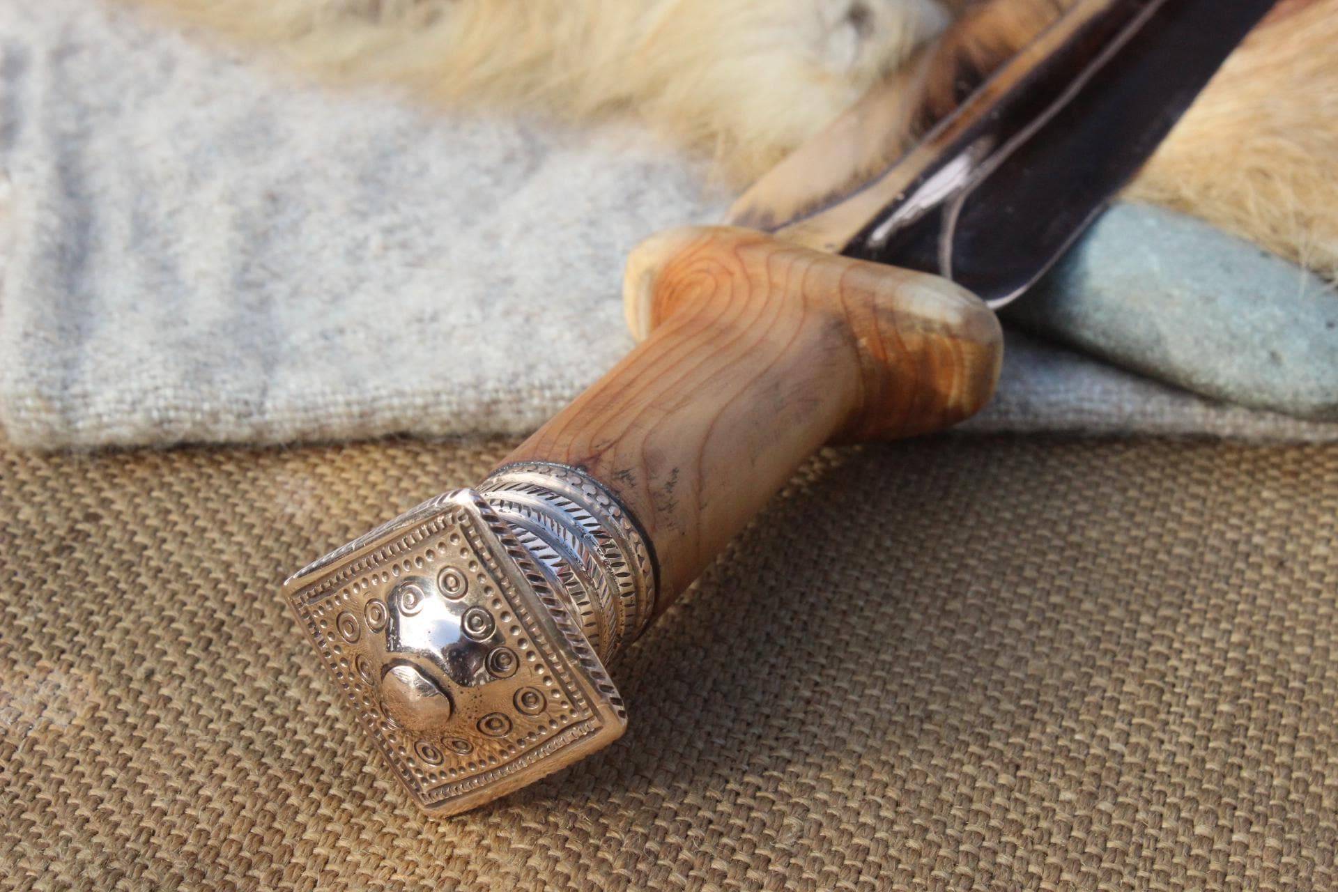 Griffangelschwert Mit Bronzeknauf Bronzezeit 1300-1000 V.chr. Bronzeschwert S1 Griffangelschwert Mit Bronzeknauf Bronzezeit 1300-1000 V.chr. Bronzeschwert S1 von Altmarkbronze