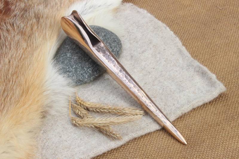 Hallstatt Rustikaler Bronzepickel Für Den Salzabbau Pickel Meißel Bronzezeit 1000-600 V.chr. Bronzewerkzeug P3 von Altmarkbronze