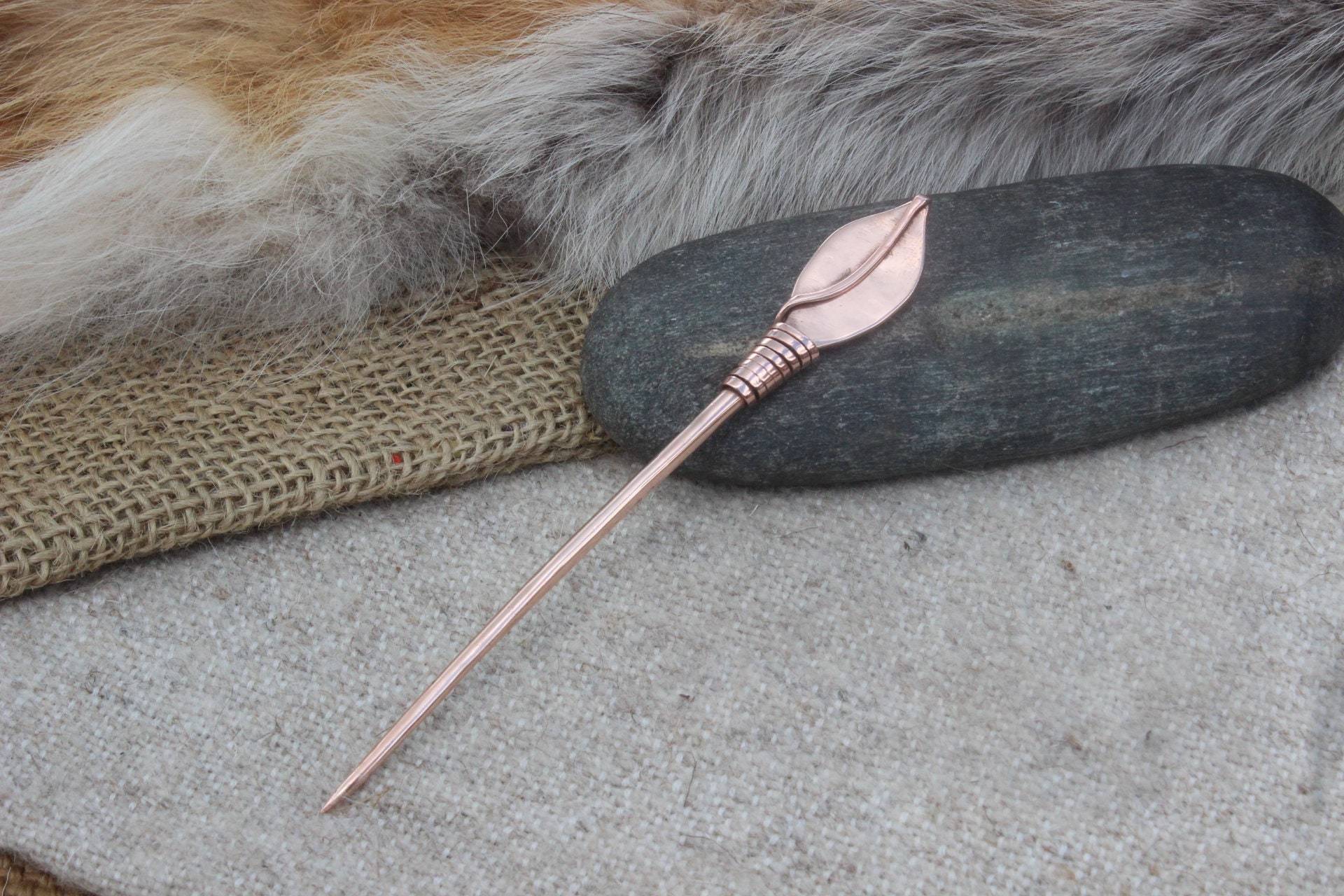 Horkheimer Gewandnadel Aus Der Frühbronzezeit Gewand Nadel Bronzezeit Haarnadel Schleifennadel Mit Scheibenkopf H1 Horkheimer Gewandnadel Aus Der Frühbronzezeit Gewand Nadel Bronzezeit Haarnadel Schleifennadel Mit Scheibenkopf H1 von Altmarkbronze