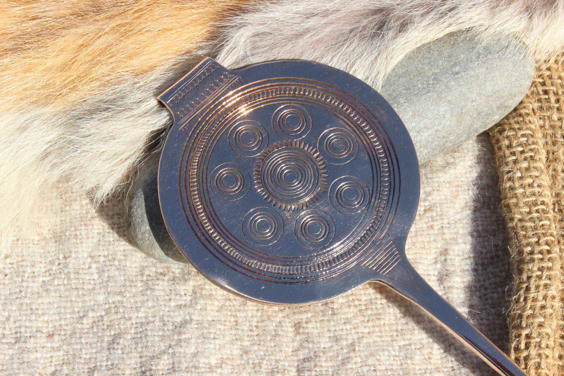 Scheibennadel "Groß Sommerbeck" Bronzezeit Spätbronzezeit Gewandnadel Nadel Bronzenadel Bronze 205 Scheibennadel "Groß Sommerbeck" Bronzezeit Spätbronzezeit Gewandnadel Nadel Bronzenadel Bronze 205 von Altmarkbronze