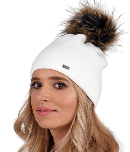 Alur Mütze Damen Beanie Wintermütze Strickmütze mit Bommel - Warme Elastisch Elegant Winter Mütze EKO Bommelmütze - Weiches Garn Stilvoll Universell Warm (Ecru) von Alur