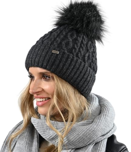 Alur Mütze Damen Beanie Wintermütze Strickmütze mit Bommel - Warme Elastisch Elegant Winter Mütze EKO Bommelmütze - Weiches Garn Stilvoll Universell Warm (Graphit) von Alur