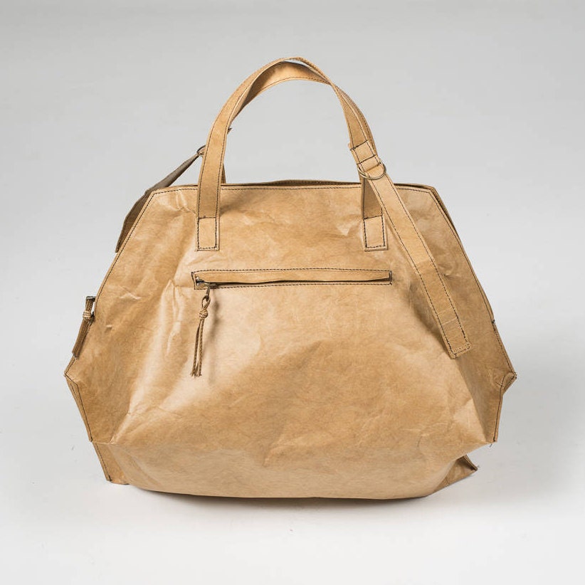 Braune Übergröße Tasche, Tyvek Große Schultertasche, Papier Braune Tragetasche, Modetasche, Papiertasche, Leichte Tragetasche von Alushbags