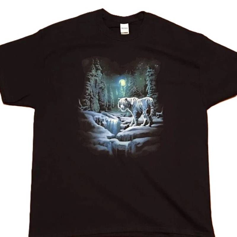 Snow Tiger T-Shirt, Jungle Night, | Sweatshirt, Hoodie Auf Anfrage Erhältlich # 292G von AlwaysInStitchesCo