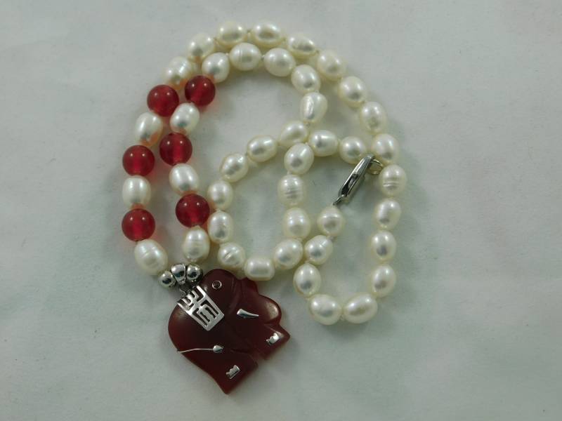 Perlen Und Rote Jade Halskette von AlwaysPlanBVintage