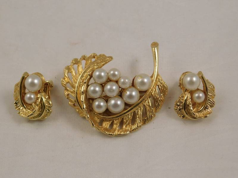 Vintage Sammler Perle Und Gold Ohrringe Mit Brosche von AlwaysPlanBVintage