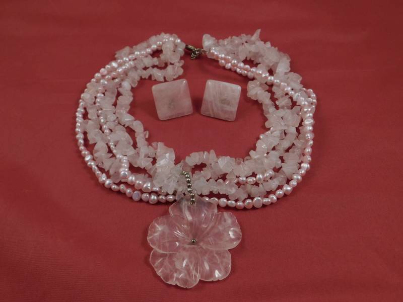 Vintage Sammler Rosa Jadit Und Süßwasserperlen Halskette Mit Passenden Ohrringen von AlwaysPlanBVintage