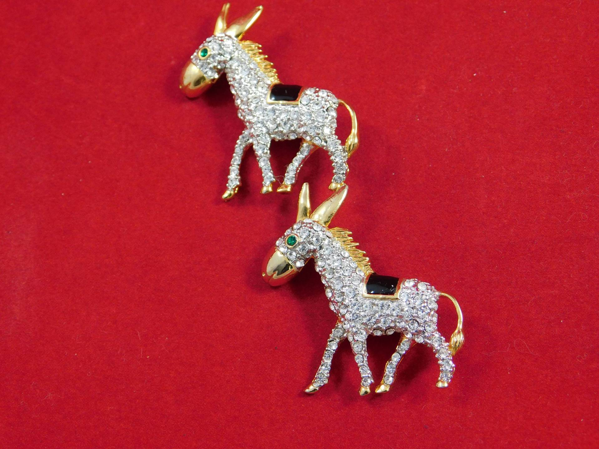 Vintage Strass Broschen Esel von AlwaysPlanBVintage