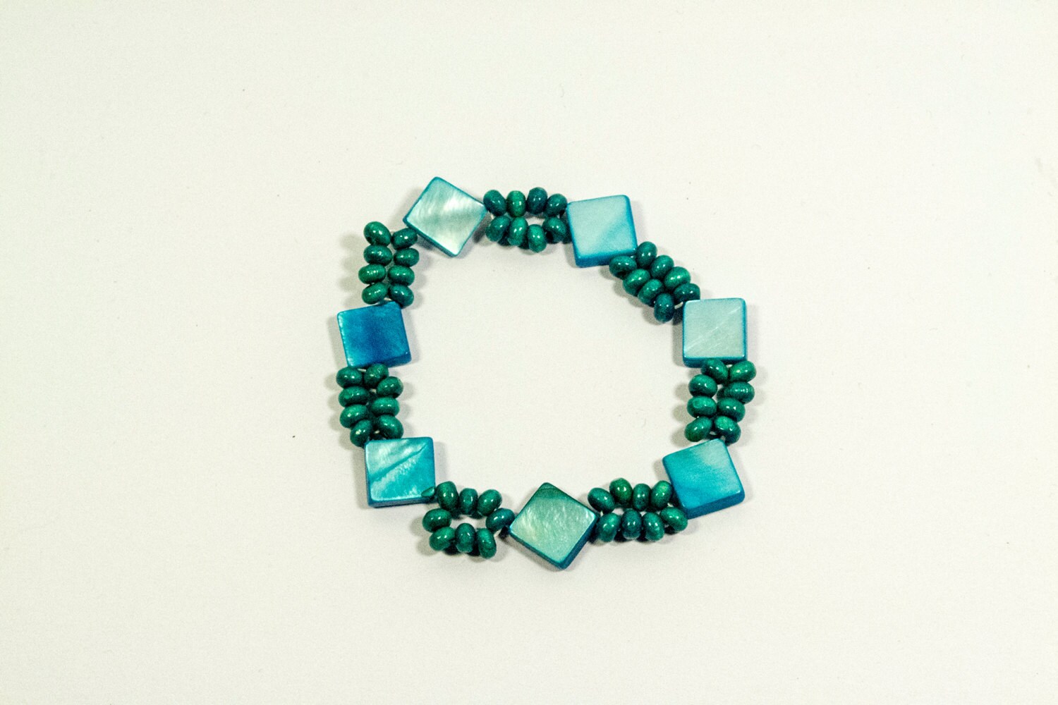 Diamant Form Und Runde Perlen Armband - Wintertraum von AlwaysSaturday