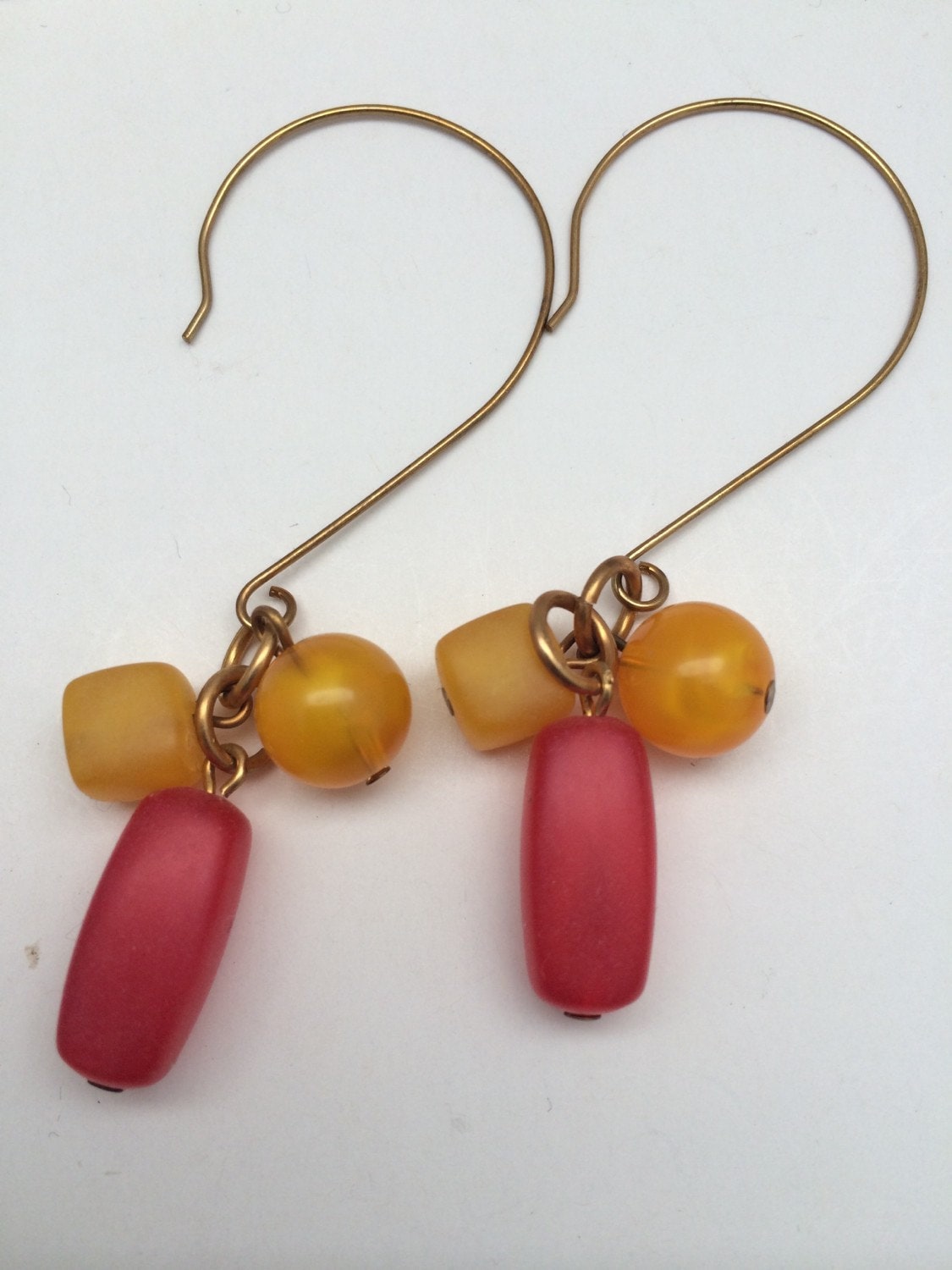 Ohrringe, Perlen Rot & Gelb Gefrostet Perlenohrringe, Boho Ohrringe Ohrringe, Perlen Rot & Gelb Gefrostet Perlenohrringe, Boho Ohrringe von AlyChrisBoutique