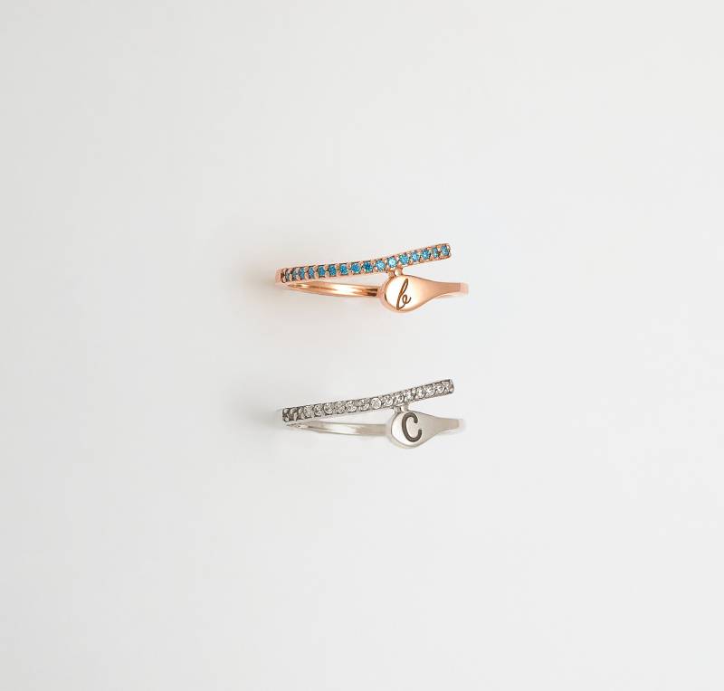 14K Gold Geburtsstein Ring, Personalisierte Anfangsring, Mutter Geschenk, Mütter Zierliche Goldring, Ringe Für Frauen, Geschenke von AlyaPersonalized