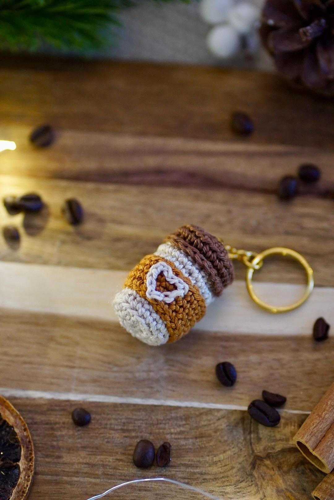 Gehäkelter Kaffee Becher To Go Schlüsselanhänger Oder Taschenanhänger Amigurumi Geschenk von AmOlivenbaum