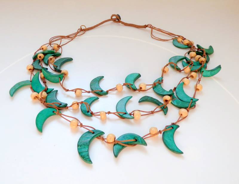 xx Grüner Mond Boho Surferkette Holzperlen Funky Statement Multistrang Latzkragen Schmuck Vintage Boho Casual Hippie Shabby Chic von AmVaBe
