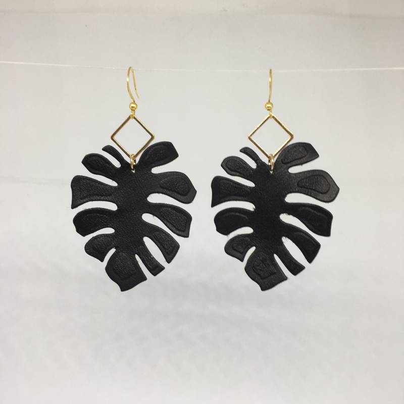 Leder Palmen Ohrringe Schwarz Und Gold Palmwedel Leichte Palmblatt Statement von AmahleDesigns