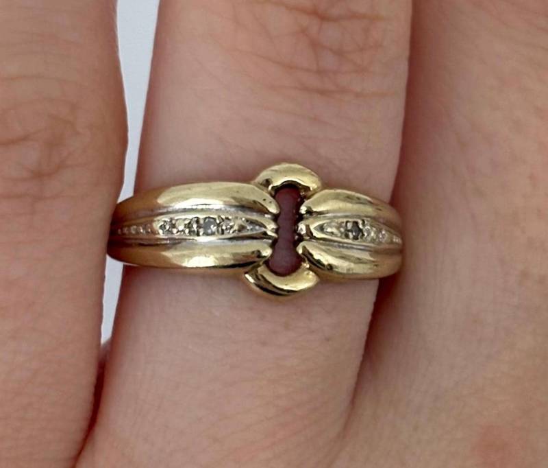 Ring Aus 333Er | 8 Karat Gold Mit Schnalle Vintage Antik Ring Aus 333Er | 8 Karat Gold Mit Schnalle Vintage Antik von AmaiaVintage