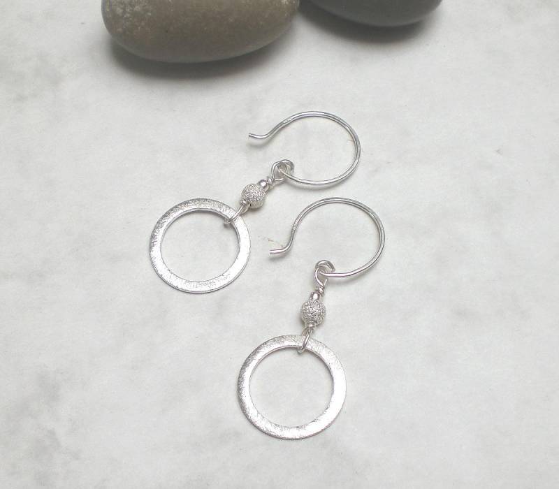 925 Silber Ring Ohrringe - Feine Ohrhänger Gebürstet Aus Sterlingsilber | H990 von AmaleeJewelry