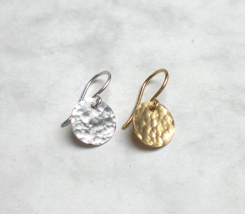 Kleine Ohrringe Scheibe 925 Silber Oder Gold - Gehämmert Dot Minimalistisch Sterlingsilber Vergoldet | H995 Kleine Ohrringe Scheibe 925 Silber Oder Gold - Gehämmert Dot Minimalistisch Sterlingsilber Vergoldet | H995 von AmaleeJewelry