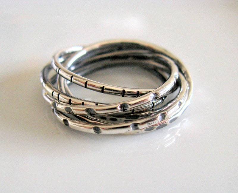 Herrenschmuck. Sechs Interlocked Sterling Silber Infinity Ring. Shaped Strukturierte Bänder von Amallias