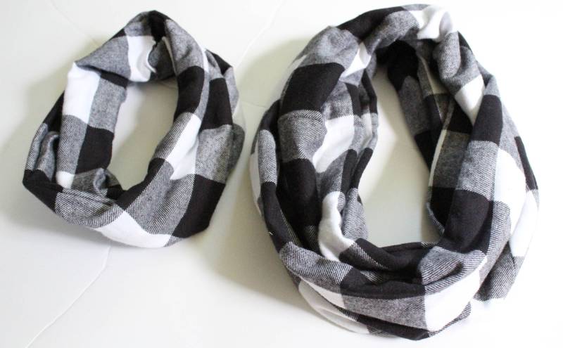 Büffelschal, Infinity Schal, Mommy & Me Schals, Kinderschal, Schwarz-Weiß Kariert, Herbstschal, Weihnachtsgeschenk von AmanaDesign